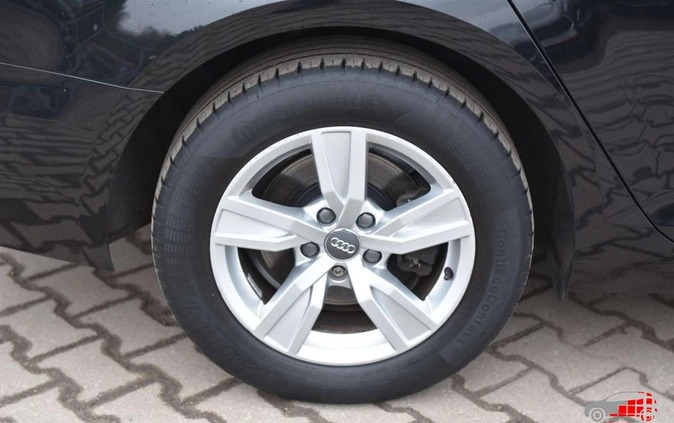 Audi A4 cena 79900 przebieg: 208422, rok produkcji 2017 z Żabno małe 326